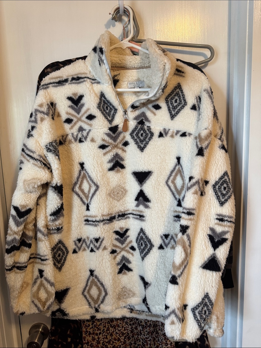 Cozy Sherpa Pullover Jacket - Cream Geometric